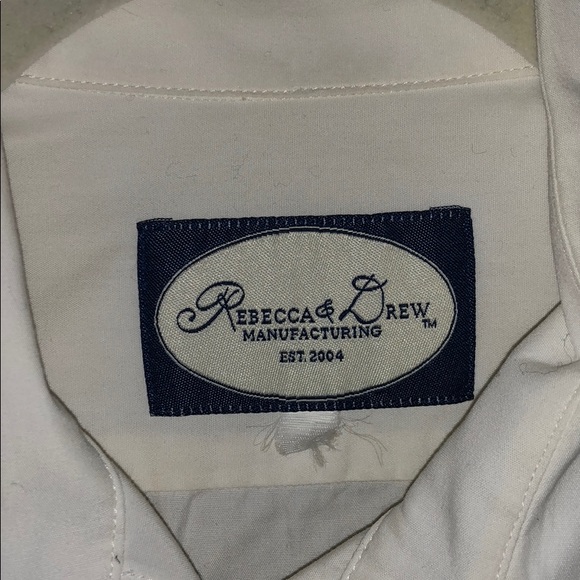 Rebecca and Drew short sleeve button down - Picture 3 of 5